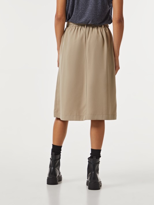 Saia com cinto Saia com cinto