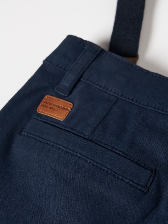 Calções com suspensórios Calções com suspensórios