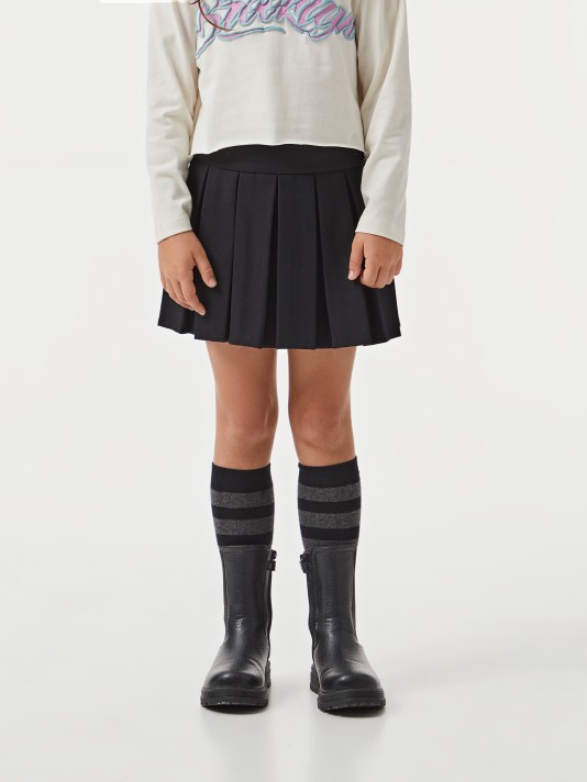 Saia com pregas Saia com pregas