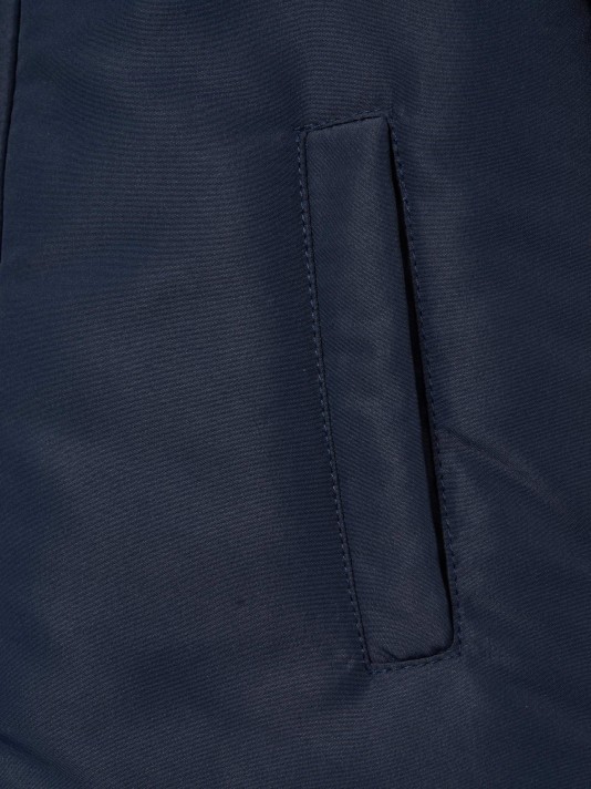 Parka com capuz Parka com capuz