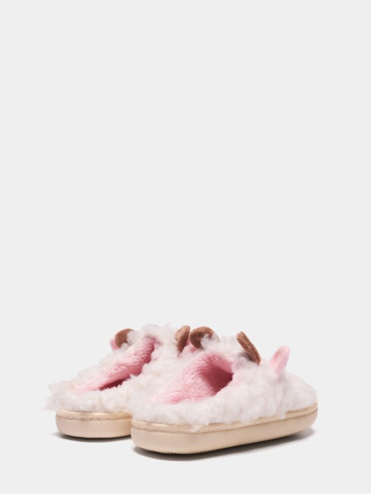 Chinelos em sherpa Chinelos em sherpa