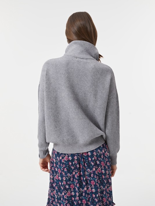 Camisola com fecho Camisola com fecho