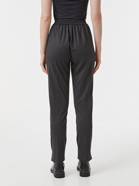 Calças vincadas Calças vincadas