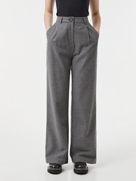 Calças às riscas com brilho Calças às riscas com brilho