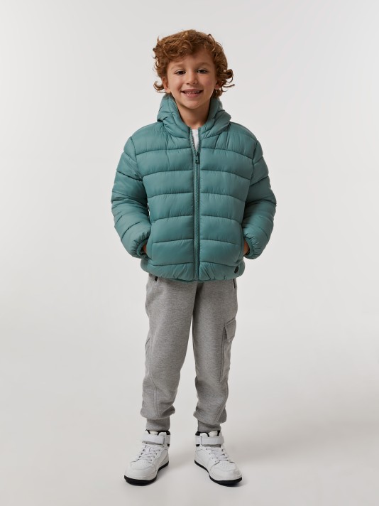 Casaco acolchoado com capuz Casaco acolchoado com capuz