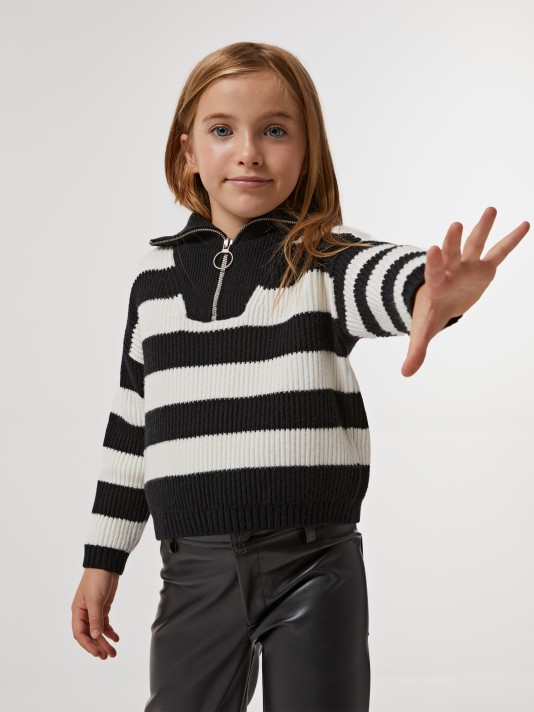 Camisola com fecho Camisola com fecho