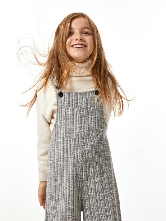 Jardineiras de malha fantasia Jardineiras de malha fantasia