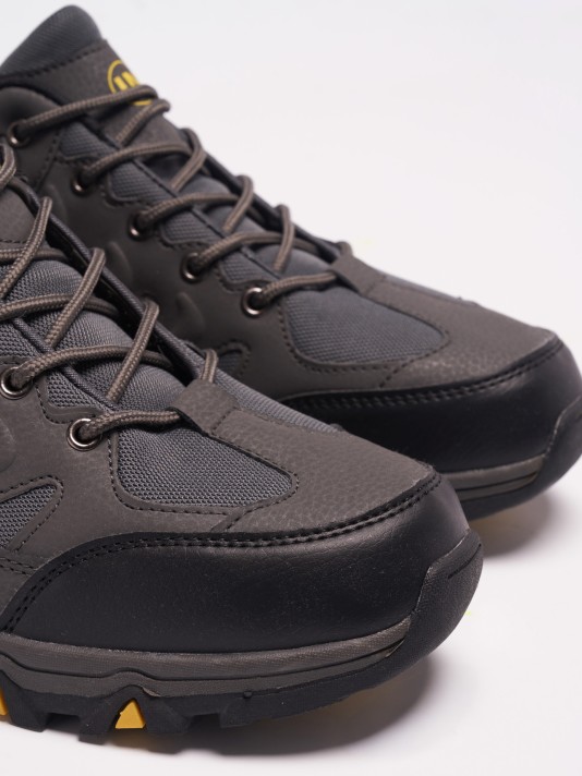 Sapatilhas com cordões Sapatilhas com cordões