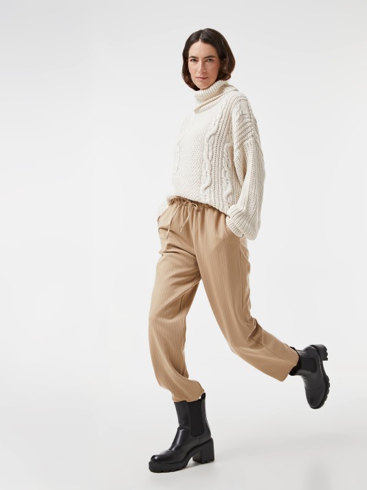 Calas jogger s riscas