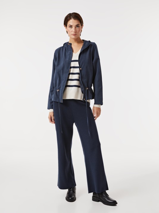 Parka com capuz Parka com capuz