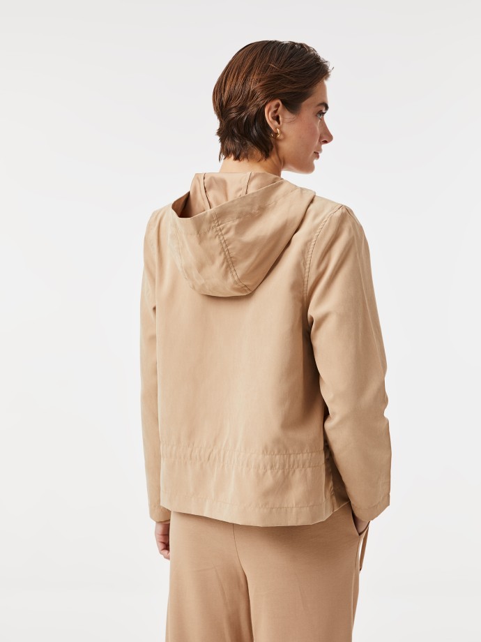 Parka com capuz