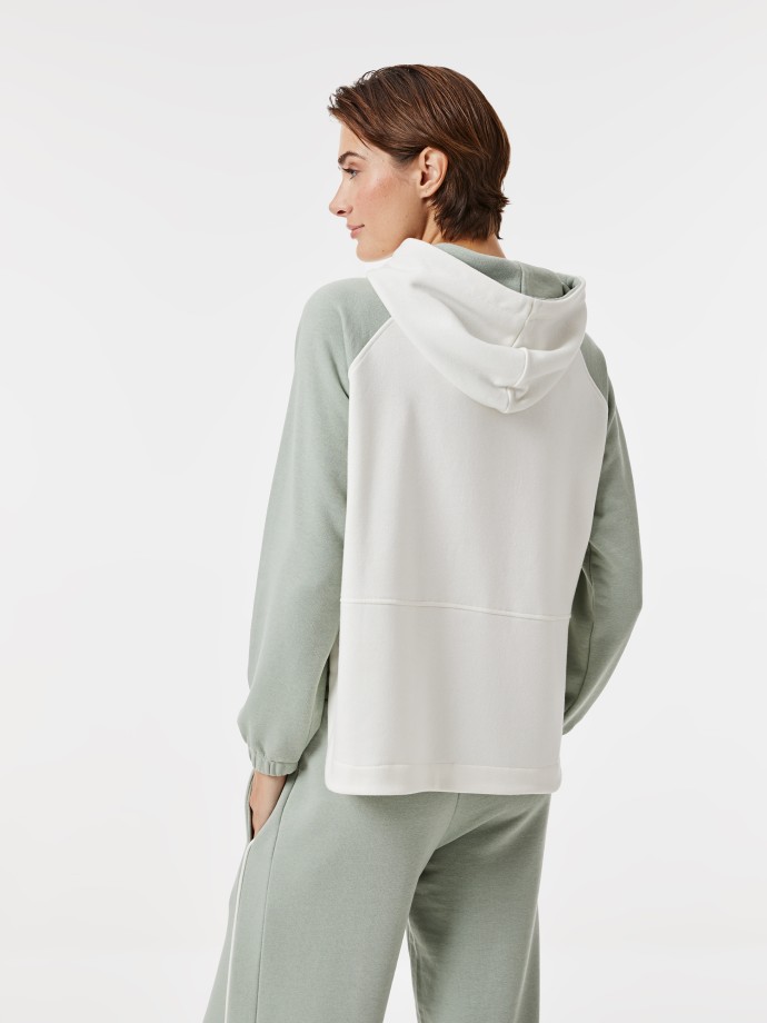 Sweatshirt com capuz