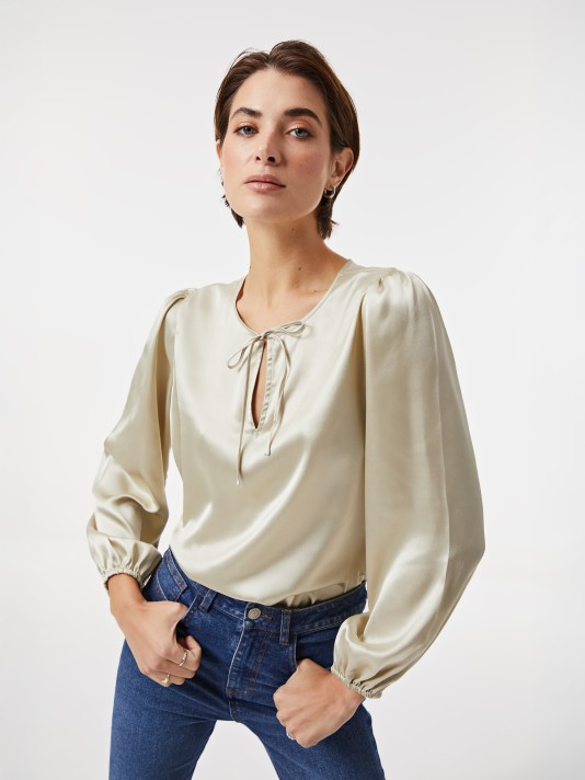 Blusa acetinada Blusa acetinada