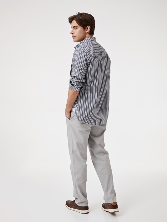 Calças chino regular fit Calças chino regular fit