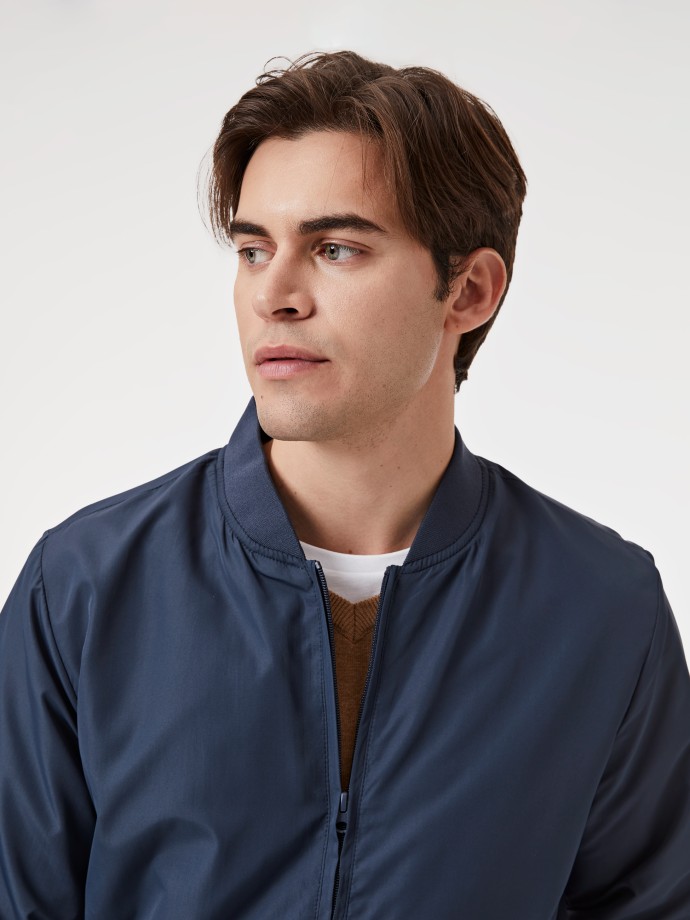 Bluso bomber