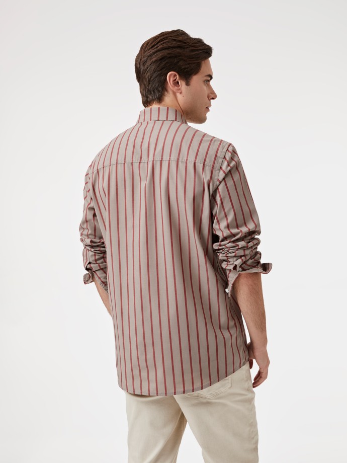 Camisa com riscas