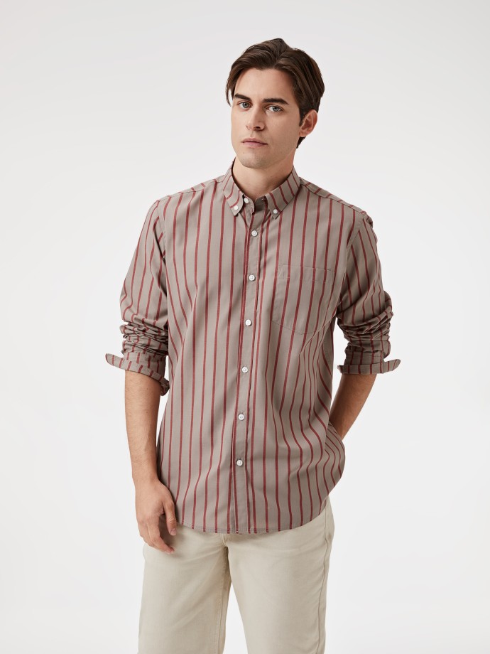 Camisa com riscas