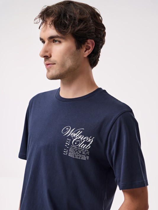 T-shirt com Estampa Tipogrfica