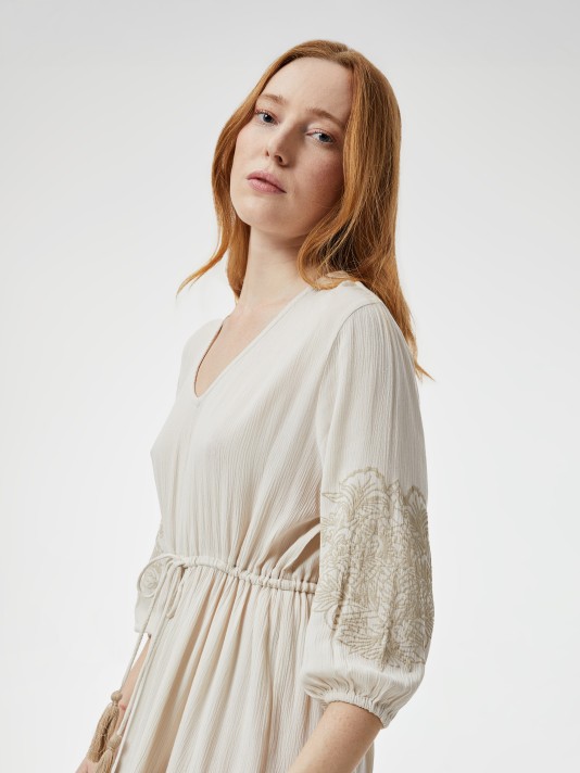 Vestido midi Vestido midi