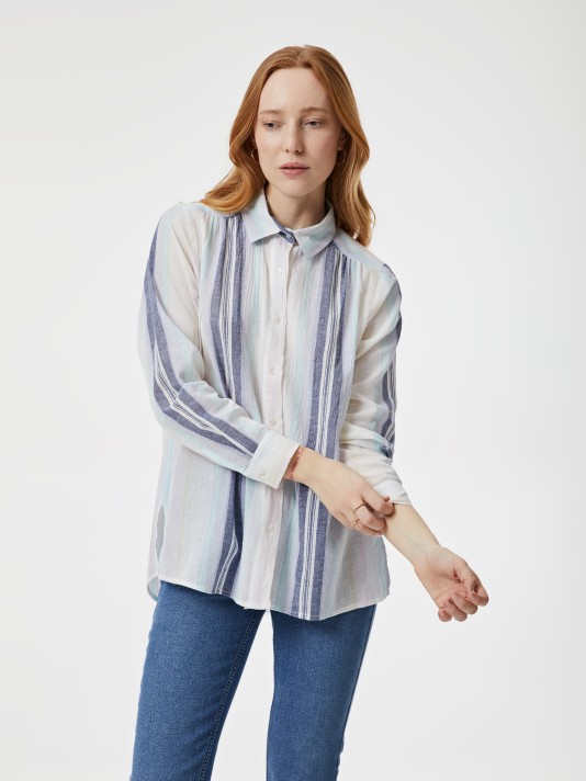 Camisa com riscas Camisa com riscas