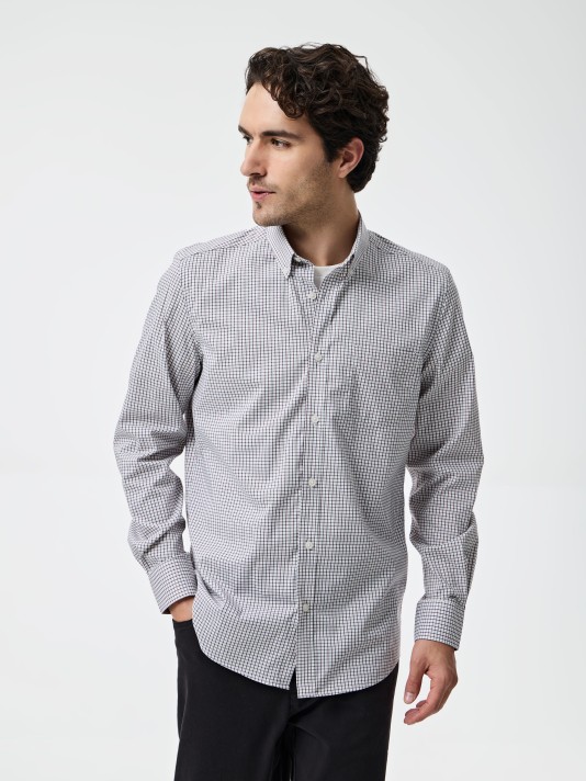 Camisa com Riscas Discretas