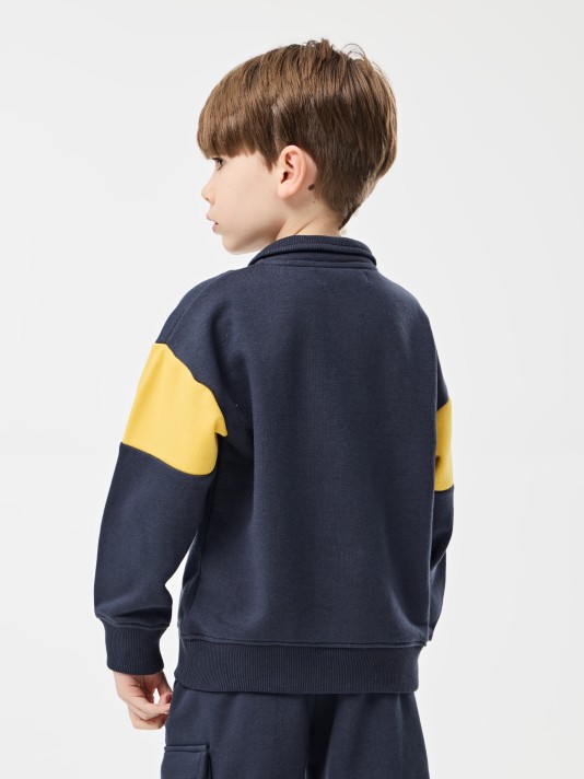 Sweatshirt com fecho Sweatshirt com fecho