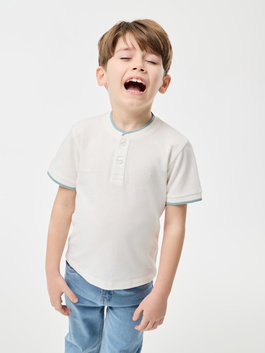 T-Shirt com botões T-Shirt com botões