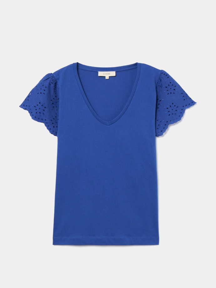 T-Shirt com bordado ingls