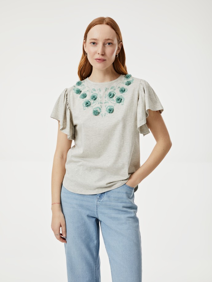 T-shirt com flores