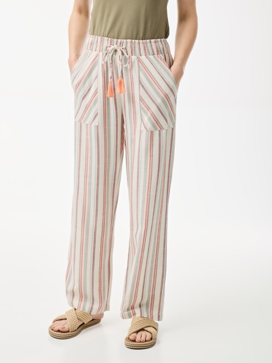 Calças com riscas Calças com riscas