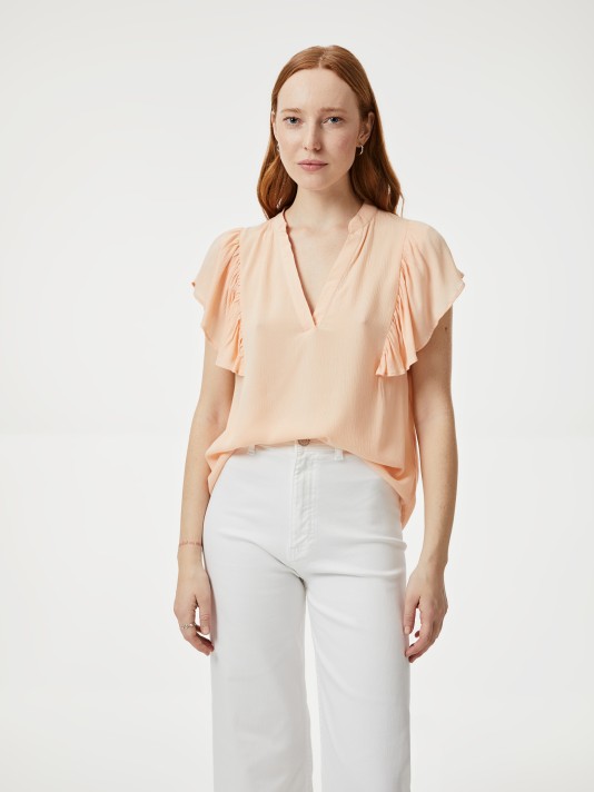 Blusa com folho nas mangas