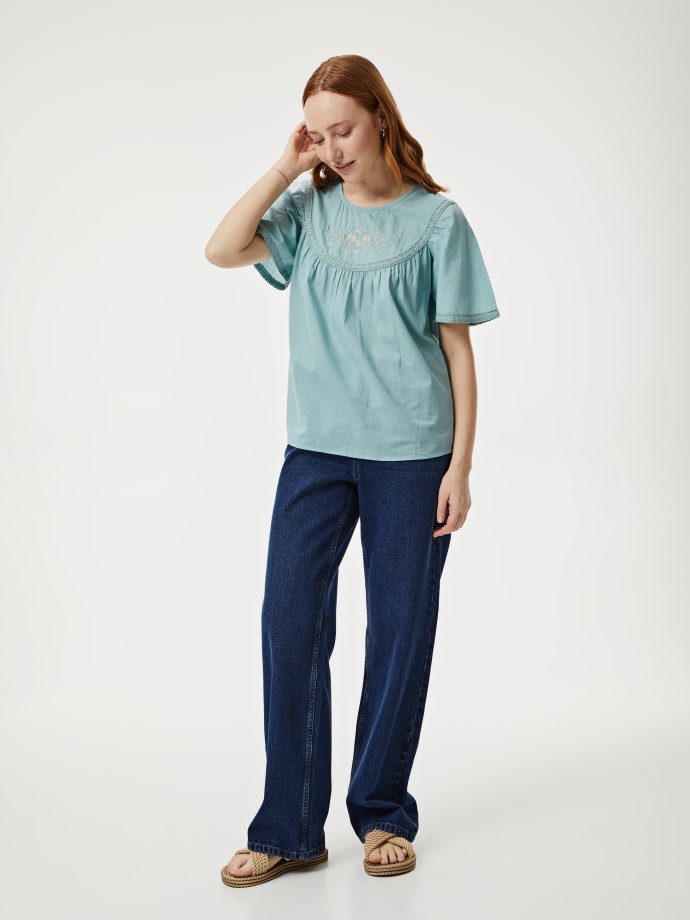 Blusa bordada