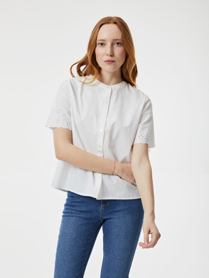 Camisa com bordado ingl�s