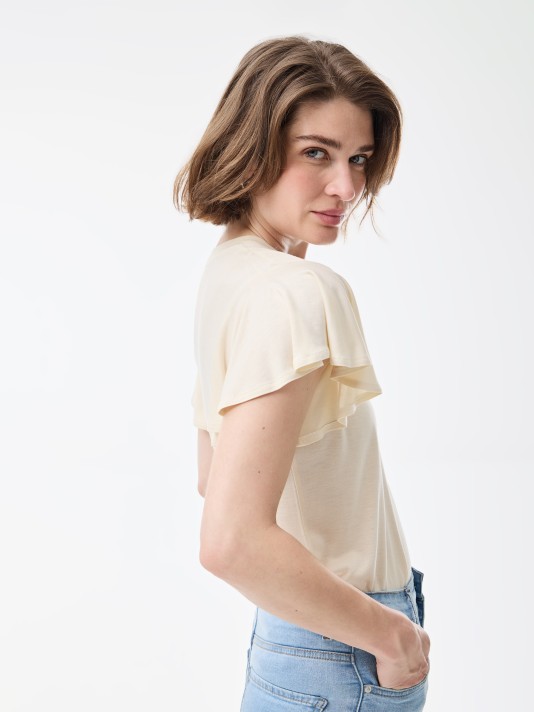 T-Shirt com folho na manga T-Shirt com folho na manga