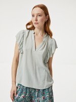 Blusa com folho nas mangas