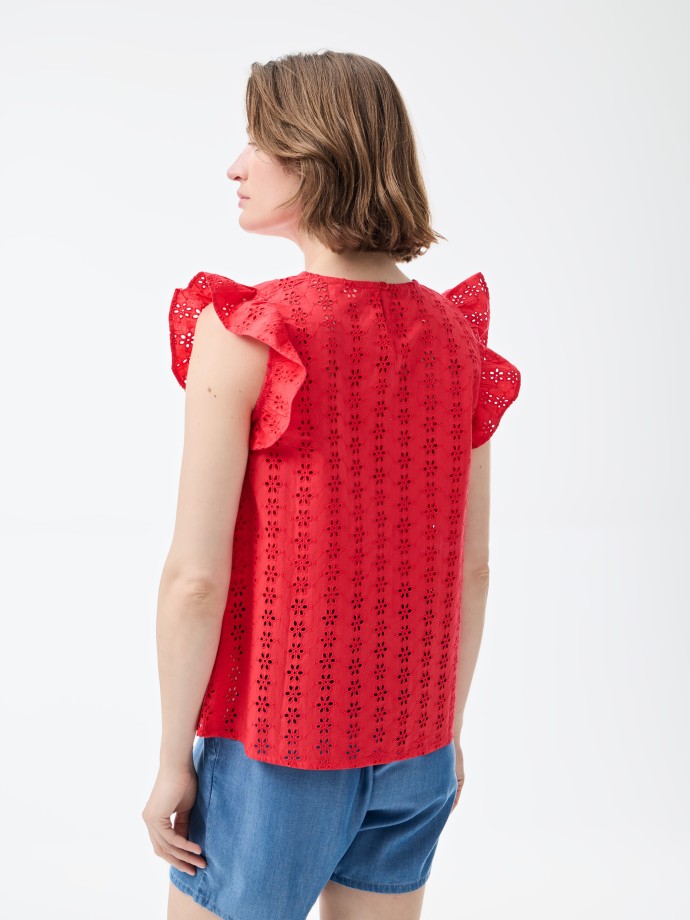 Blusa com bordado ingls