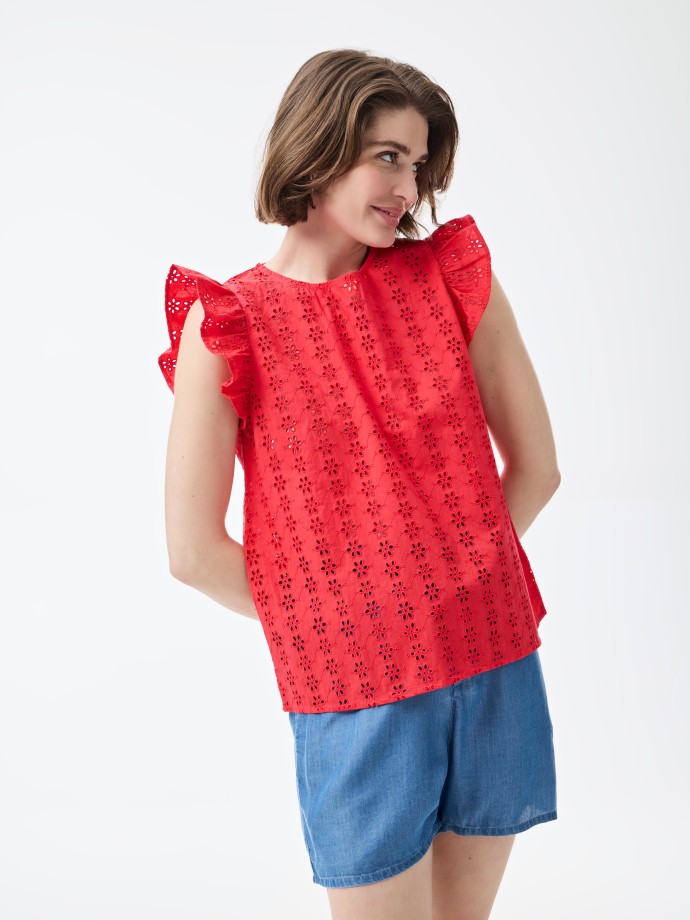 Blusa com bordado ingls