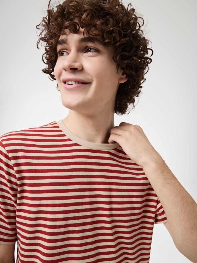 T-Shirt com Padro