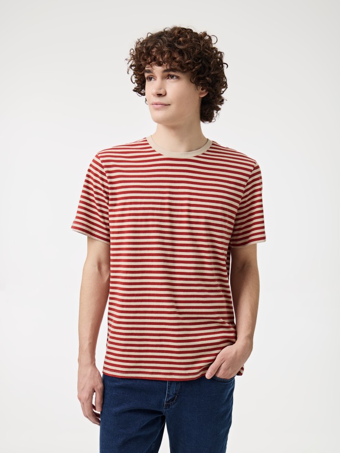 T-Shirt com Padro
