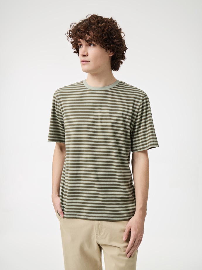 T-shirt com Padro