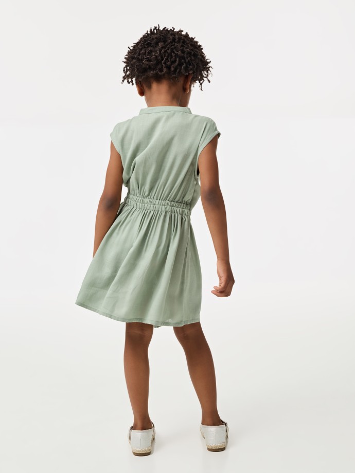 Vestido curto com botes