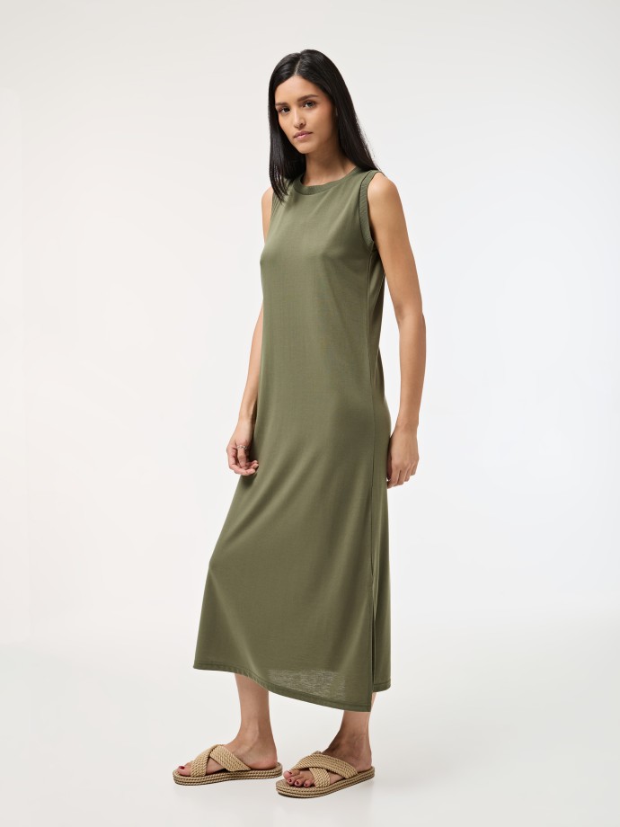 Vestido longo sem mangas