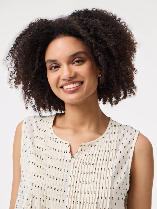 Blusa com pregas Blusa com pregas