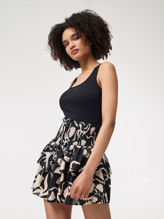 Saia com folhos Saia com folhos