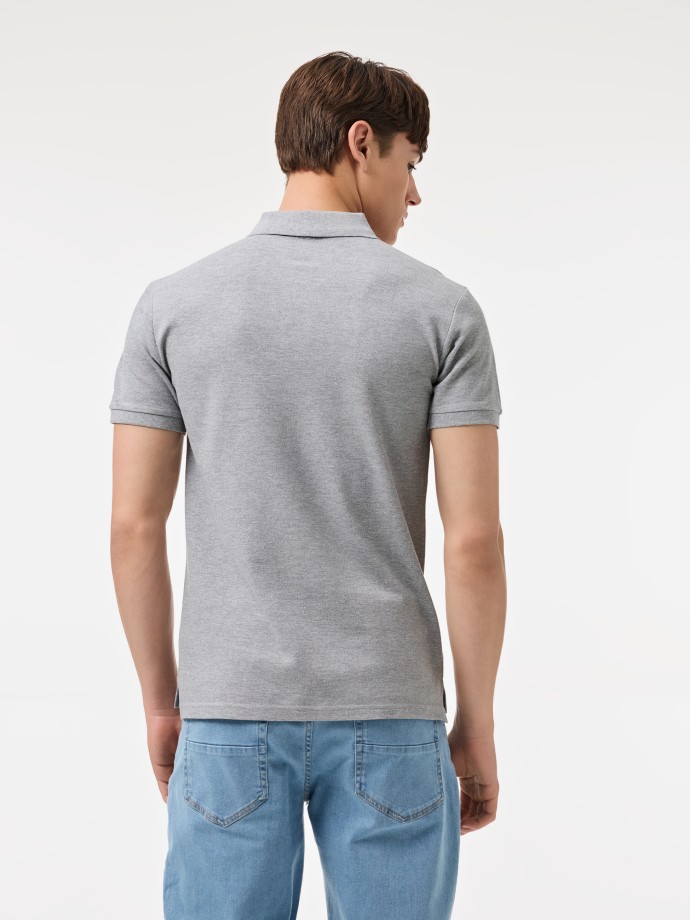 Polo b�sico em piquet