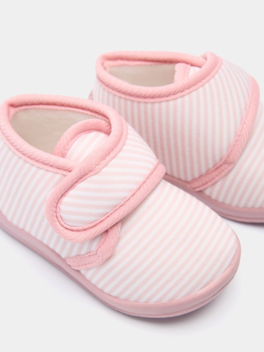 Pantufas com pelo sintético Pantufas com pelo sintético