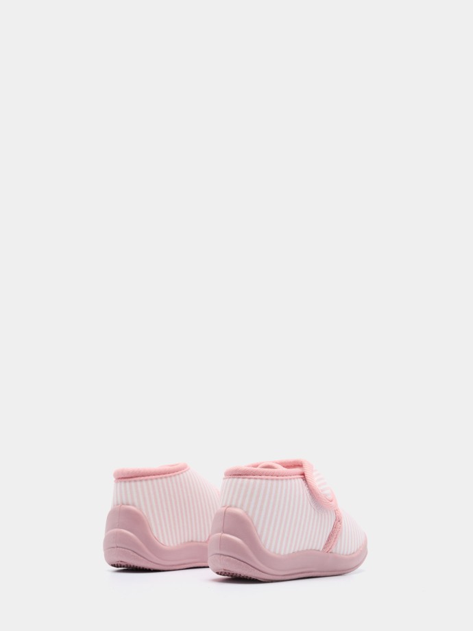 Pantufas com pelo sinttico