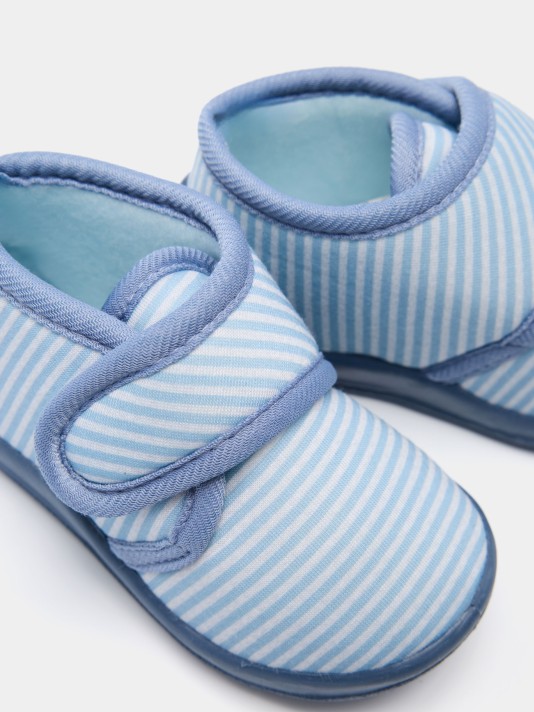 Pantufas com pelo sintético Pantufas com pelo sintético