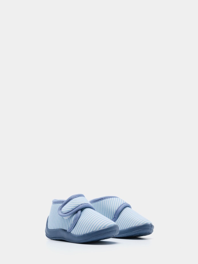Pantufas com pelo sinttico