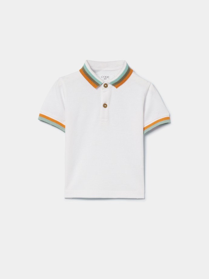 Polo com contraste